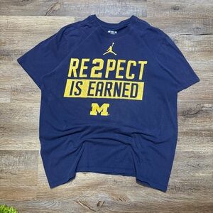 Michigan University T Shirt‎
